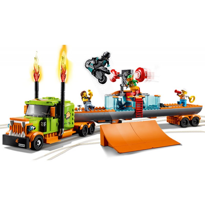 LEGO Camionul de cascadorii 60294