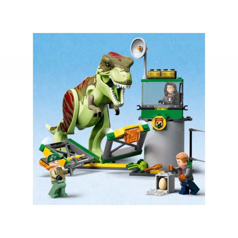 Evadarea dinozaurului T rex LEGO Jurassic World