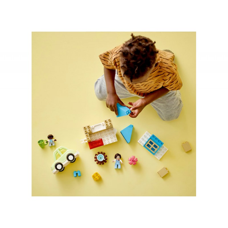 Casa pe roti a familiei 10986 LEGO Duplo