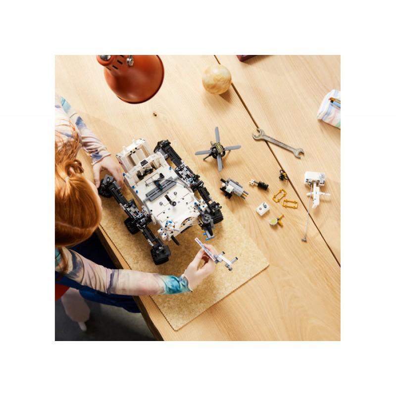 NASA Mars Rover Perseverance LEGO Technic 42158