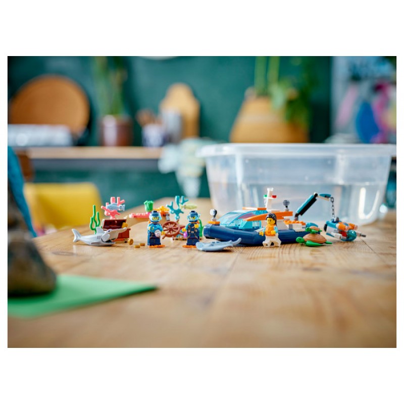 Barca pentru scufundari LEGO City 60377