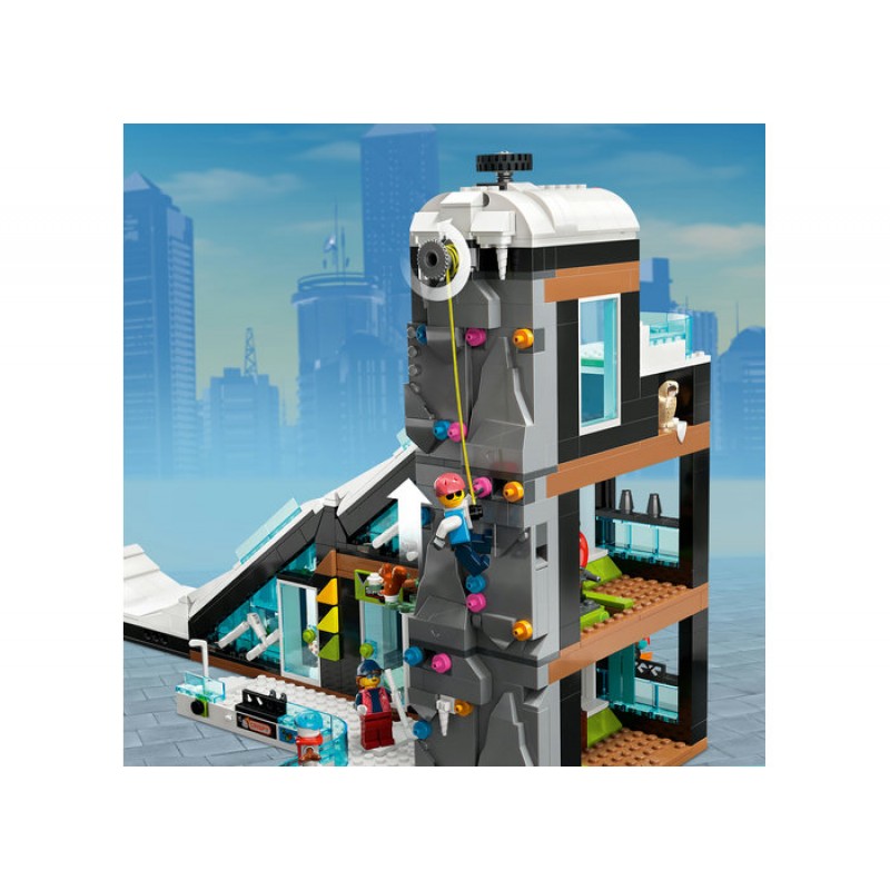 Centru de ski si escalada LEGO City 60366