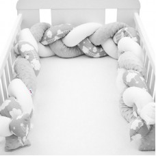 Protectie laterala pentru patut Tip Bumper impletit Din bumbac New Baby Lungime 225 cm Grey with clouds