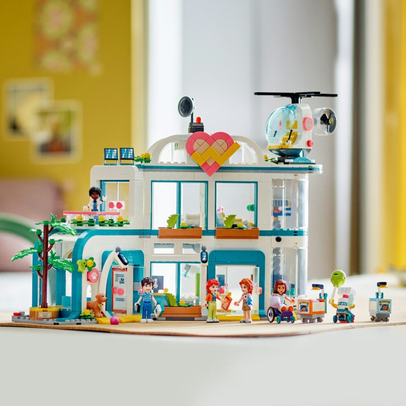 Spitalul din orasul Heartlake LEGO Friends 42621