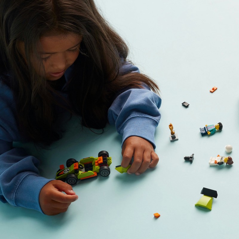 Masina de curse verde LEGO City 60399