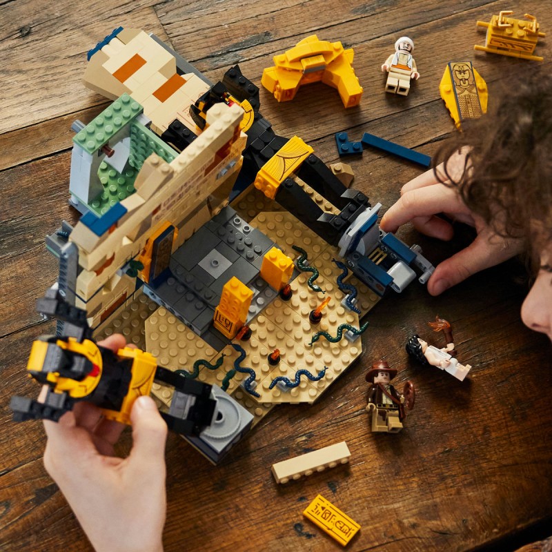 Evadarea din mormantul pierdut LEGO Indiana Jones 77013