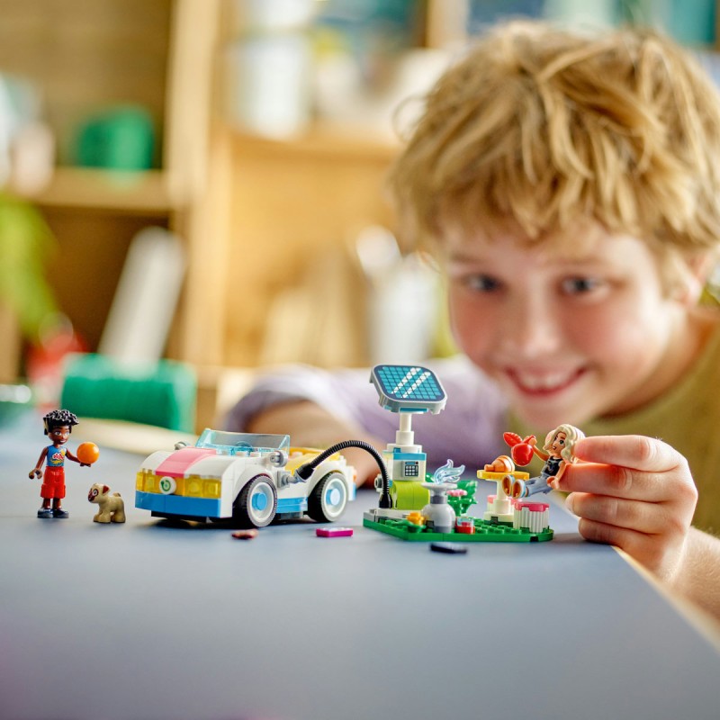 Masina electrica si statie de incarcat LEGO Friends 42609