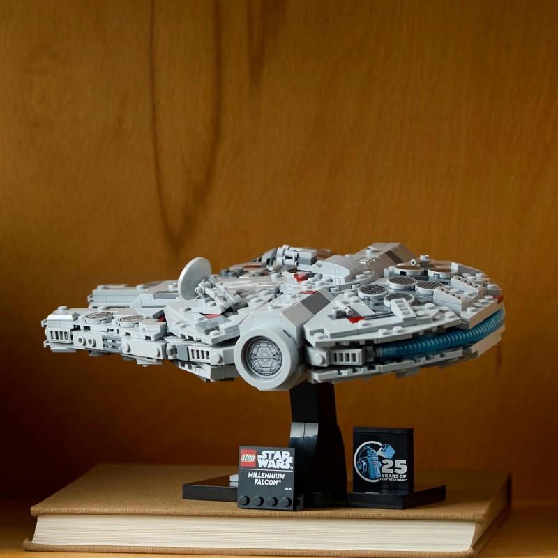 Millennium Falcon LEGO Star Wars 75375
