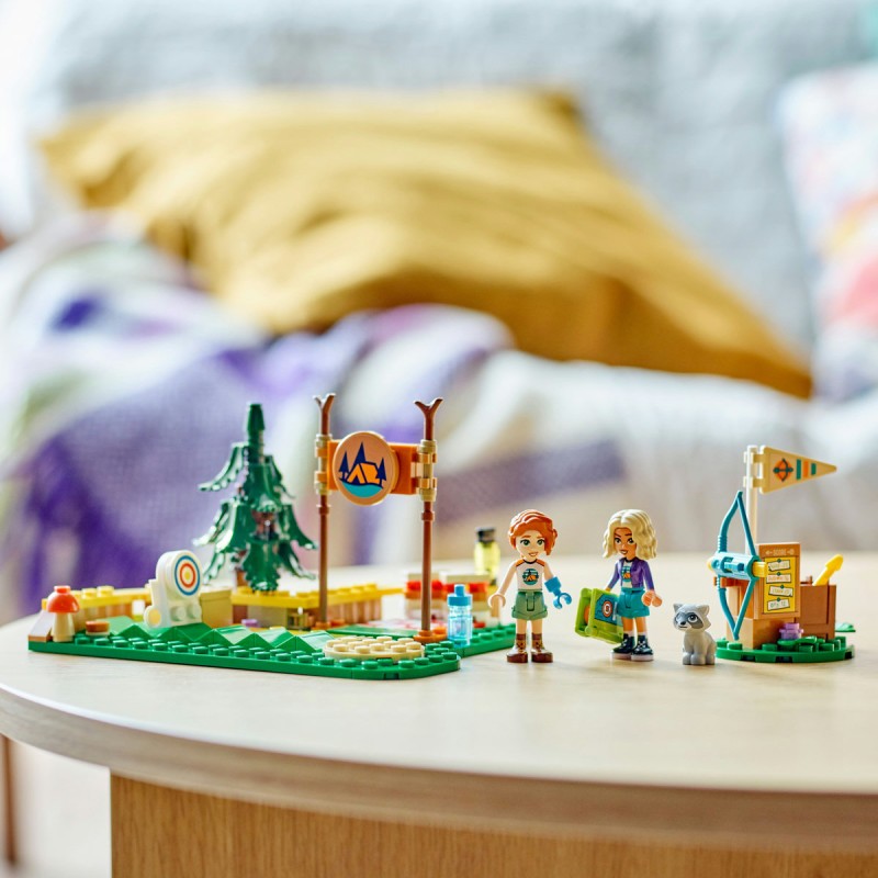 Poligonul de tir cu arcul în tabara de aventuri LEGO Friends 42622