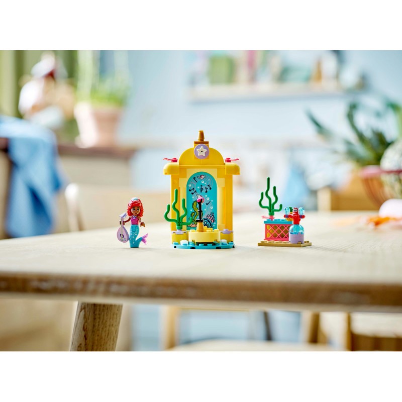 Scena muzicala a lui Ariel LEGO Disney 43235