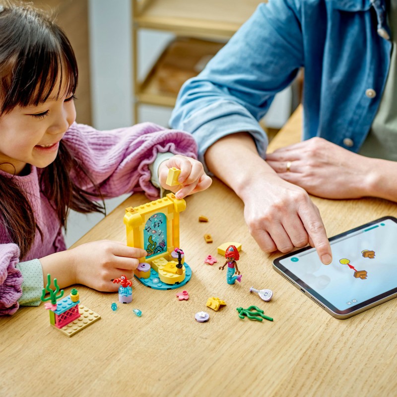 Scena muzicala a lui Ariel LEGO Disney 43235