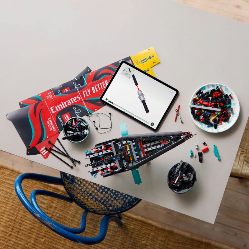 Iahtul Emirates Team New Zealand AC75 LEGO Technic 42174
