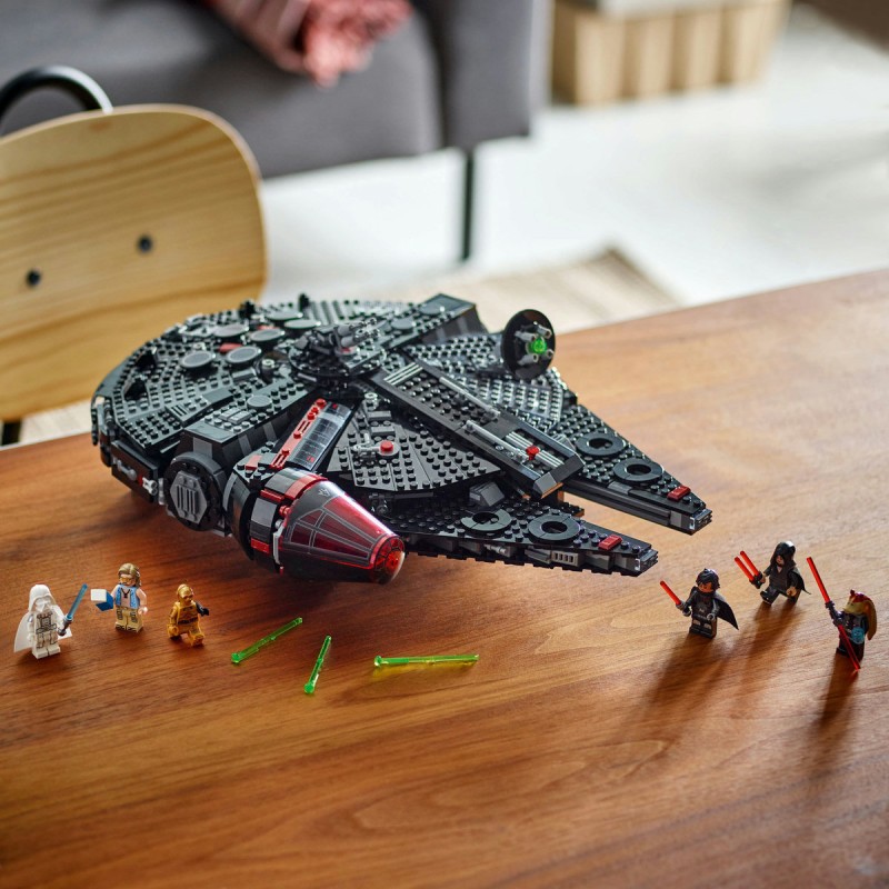 Falcon intunecat LEGO Star Wars 75389