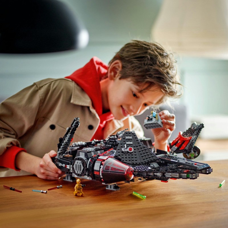 Falcon intunecat LEGO Star Wars 75389
