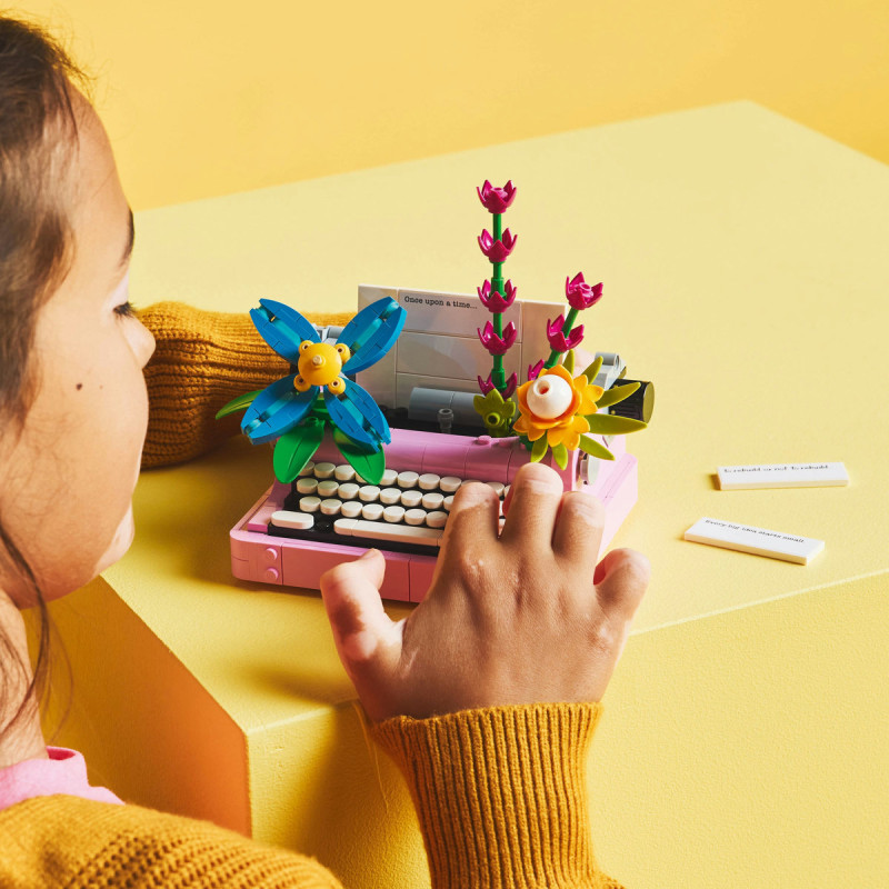 Masina de scris cu flori 31169 LEGO CREATOR 