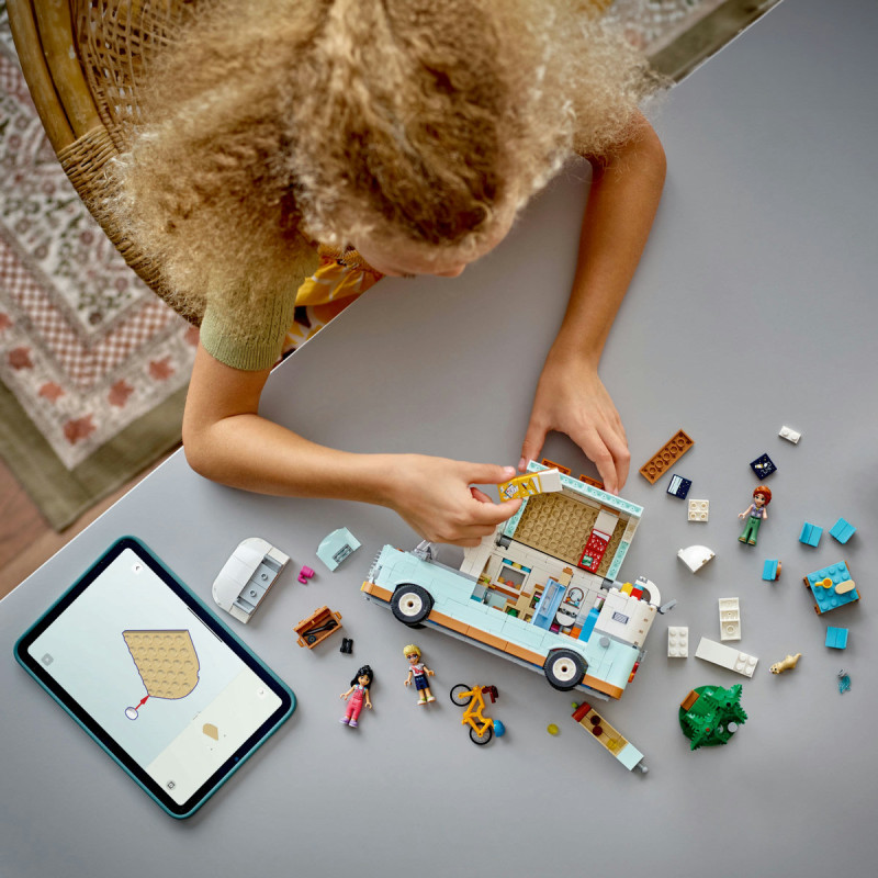Aventura în rulota cu prietenii 42663 LEGO Friends