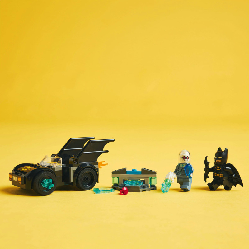 Batman™ si Batmobile™ vs. Mr. Freeze™ 76301 LEGO DC Super Heroes