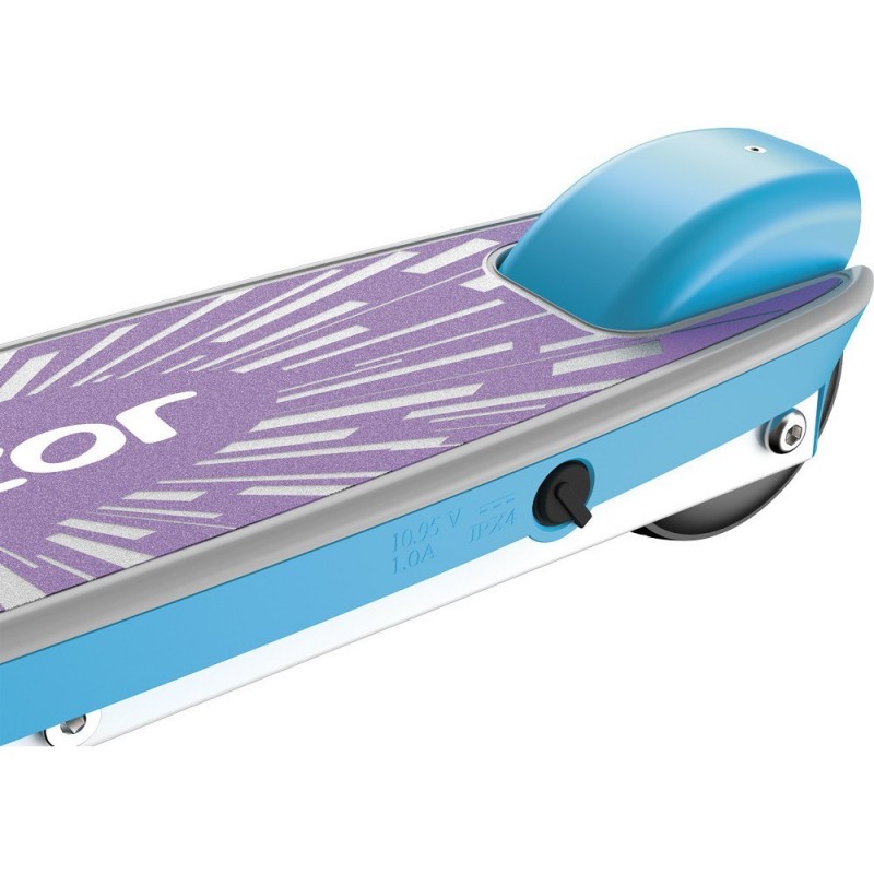 Trotineta electrica cu joc de lumini copii 8 ani Razor Party Pop Alb