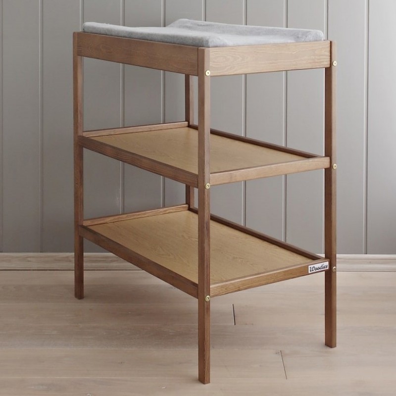 Set Masa de Schimbat Woodies Classic Changer Cu 2 Rafturi De Depozitare Inalte plus Saltea Classic Changer 40cm x 70cm  Woodies