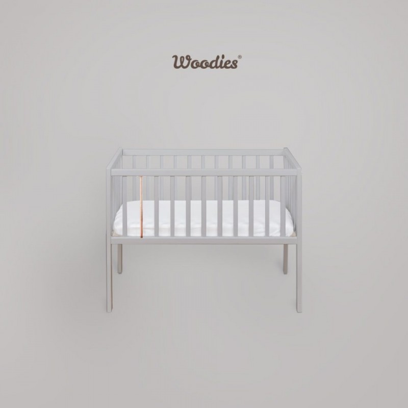 Set Woodies Stardust Crib Patut Mic 90 x 40 cm gri Din Lemn Masiv plus Saltea Confort II 90 cm x 40 cm x 8 cm